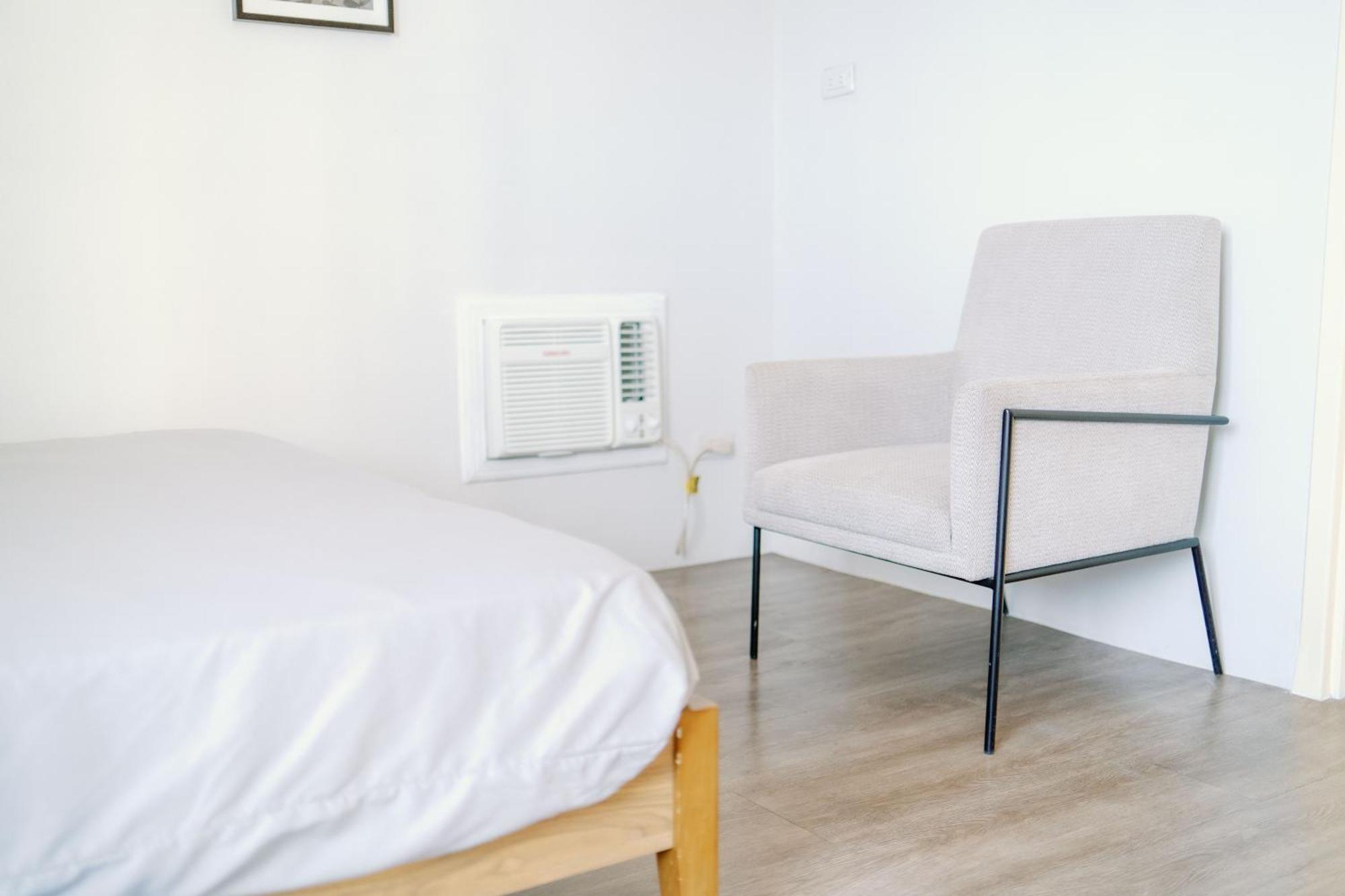 تاغويغ Cozy 2-Bedroom At South Of Market Soma Bgc Near Sm Aura, Market! Market! & Bonifacio High Street المظهر الخارجي الصورة